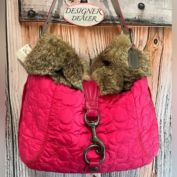 Authentic COACH Quilted C Large Duffle Pink Rabbit Hair NWT # 6733 RARE - Picture 2 of 15